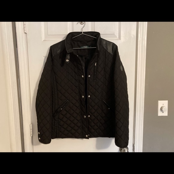 Ralph Lauren Jacket. Faux Leather Trim. Diamond-Quilted.Adjust Snap Tabs On Back - Picture 2 of 8